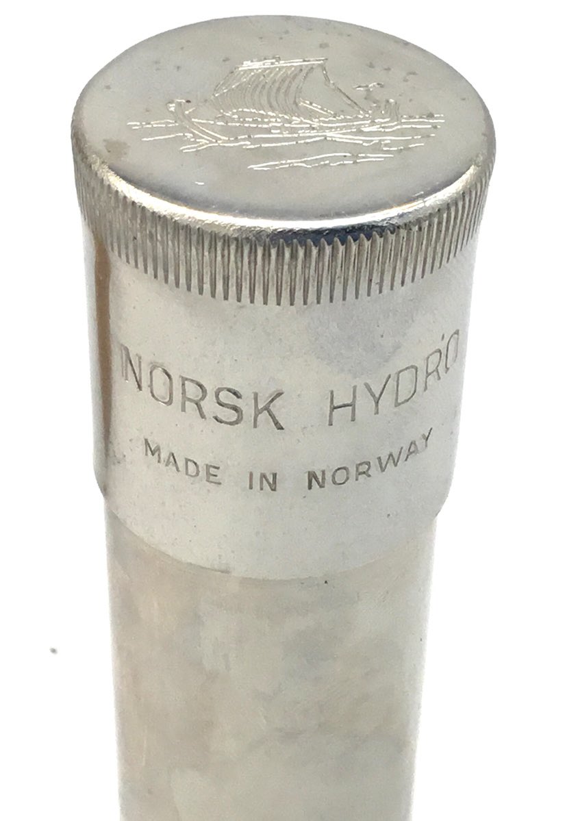 An unusual item in our Feb 26th Military sale, Lot 89, a phial of Deuterium Oxide (Heavy Water), sourced from the WW2 Norsk Hydro Plant, and given to veteran Norwegian saboteurs as a souvenir shortly after WW2.
Rare to find nowadays.
<a href="/HansonsUK/">Hansons Auctioneers</a>