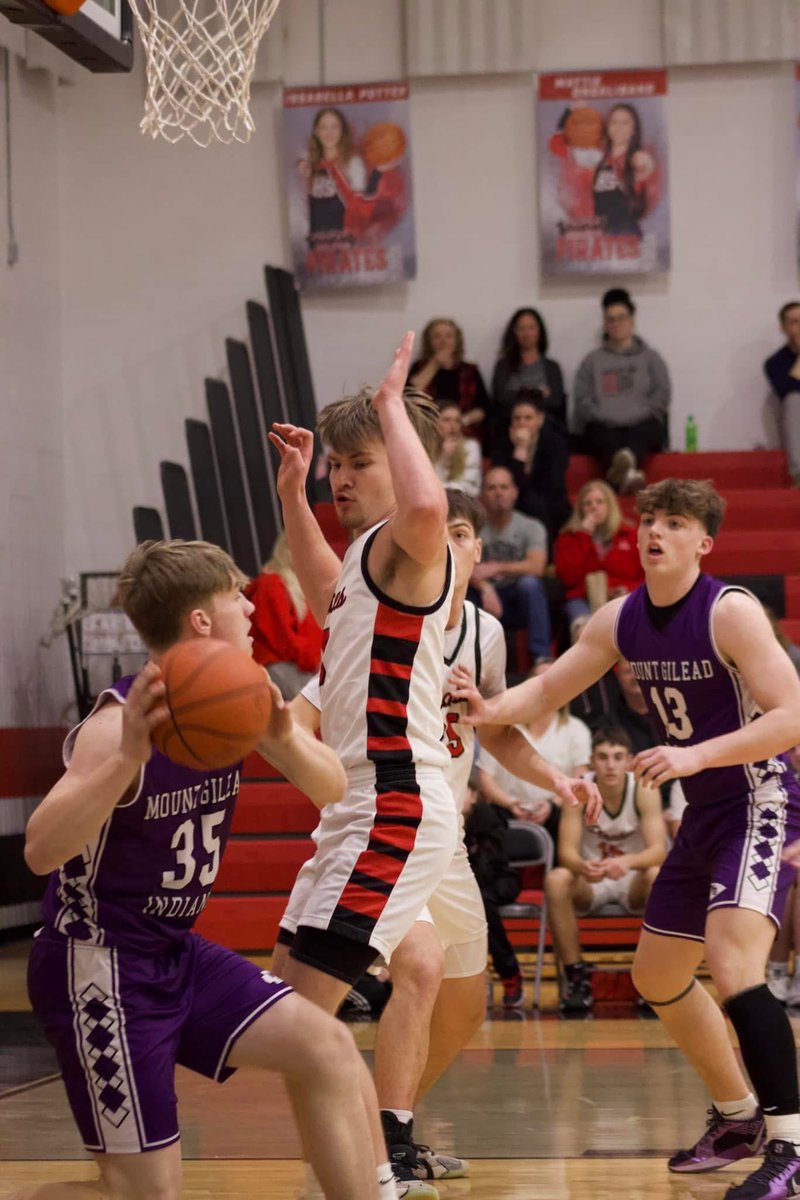 WJourney5's tweet photo. Some things never change #senior #2025senior #highschoolbasketball #collegebasketball #highschoolsenior #basketballgame #basketballplayer #basketballseason #motivation #gameday #throwback #throwbackthursday https://t.co/1cMFq3IrYf