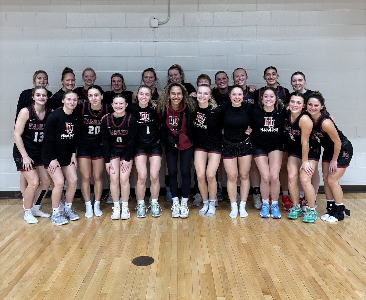 Fun to celebrate one of our biggest fans last night, Lexi Gray, on her recent exciting academic accomplishment! 

BIG things ahead, keep working hard! #goHU