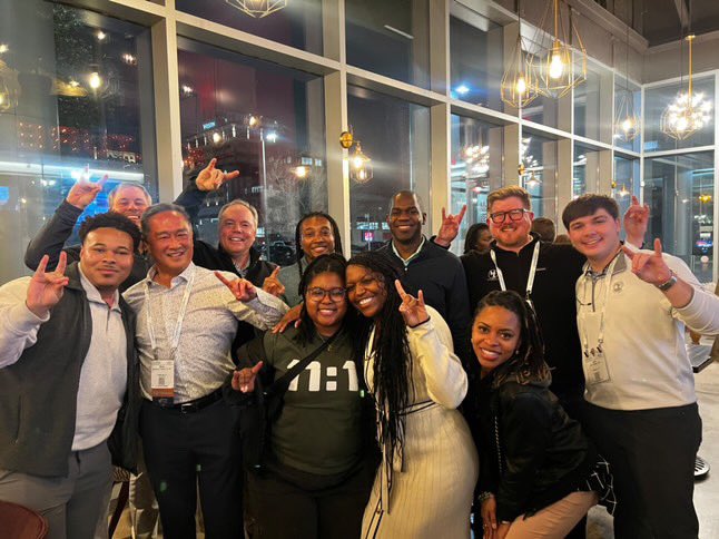 Check out the lovely Alum and SPTs representing #UABpt at the Rizing Tide event during CSM this past weekend! 🔥👏