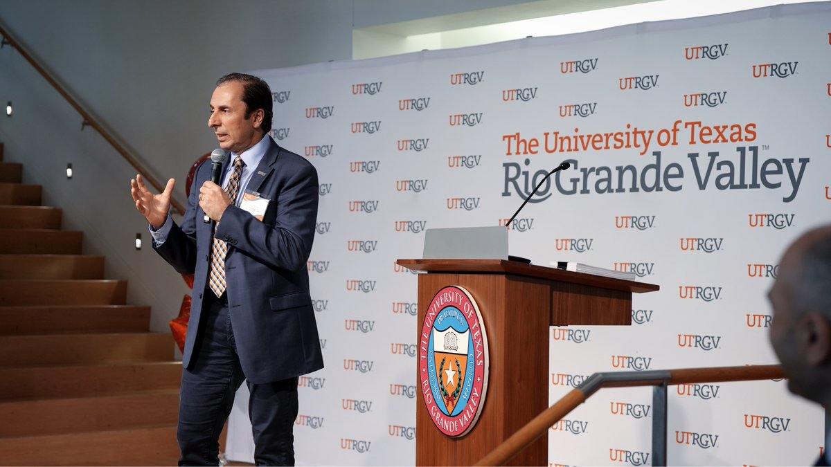 UTRGVResearch's tweet image. Thank you to everyone who attended the @UTRGVGrad College Doctoral Student Mixer! It was great to see students from diverse disciplines connect, share experiences, and explore collaborations. Thanks to our students, faculty, and staff who make @UTRGV a special place. -@DrSaygin