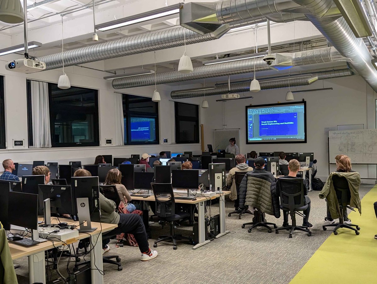 AbertayHackers's tweet photo. 🎉This week at Hacksoc we had our former President, @CyberSophi deliver a fantastic talk and workshop on BadUSBs!✨🔥  

We learned about Social Engineering practices with BadUSBs and made our own scripts to run on the makeshift DigiSpark BadUSBs!💥💖 https://t.co/vUJ9kdtxMB