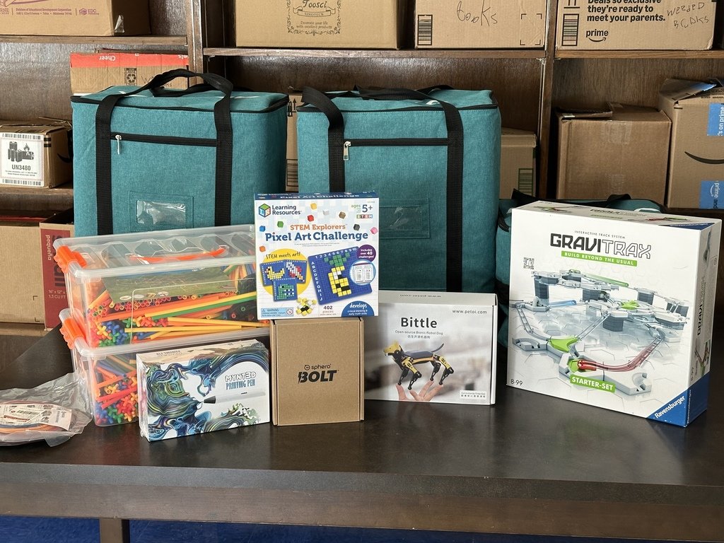 GMHMiddle's tweet image. Our GMH staff had an amazing time at the DISC conference! We learned so much and received incredible STEM materials for our new lab, thanks to the digital teaching team and the NCDPI Impact Grant! #ccsdisc2025 #CCSDigitalLearning