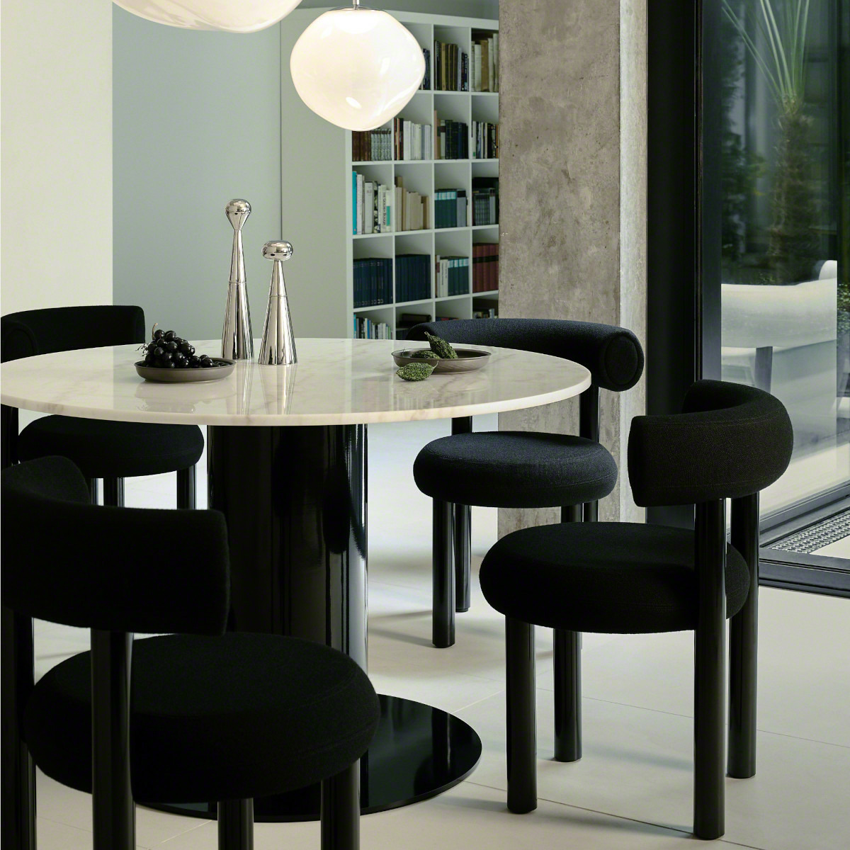 Playful curves, sleek minimalism. 🪑 The Fat Chair by @tomdixonstudio hugs the body in style. Lounge, dine, or perch—your way.

Explore more! bit.ly/419PcoF #Steelcase #TomDixon #ModernDesign