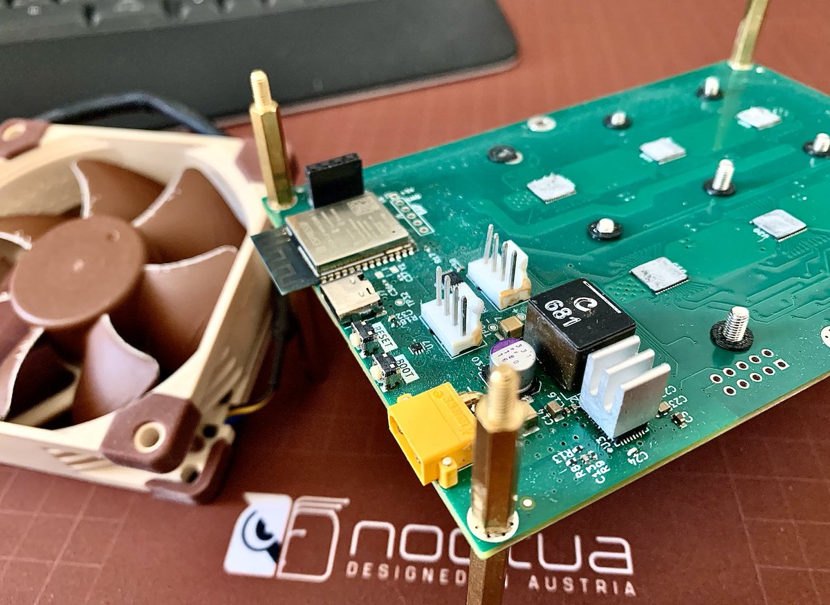 Anyone else have experience with the white fan connectors melting on their Bitaxe Hex?