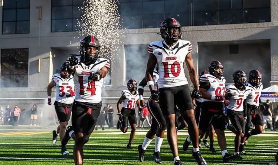 Dante A Dixon (@dantedatdixon) on Twitter photo After a great conversation with <a href="/lolar70/">Morris Lolar</a> I am honored to announce my first division 1 offer from <a href="/SEMOfootball/">SEMO Football</a>
<a href="/CoachAndySims/">Coach Sims</a> <a href="/PHTrojansFB/">Park Hill Trojans Football</a> After a great conversation with <a href="/lolar70/">Morris Lolar</a> I am honored to announce my first division 1 offer from <a href="/SEMOfootball/">SEMO Football</a>
<a href="/CoachAndySims/">Coach Sims</a> <a href="/PHTrojansFB/">Park Hill Trojans Football</a>