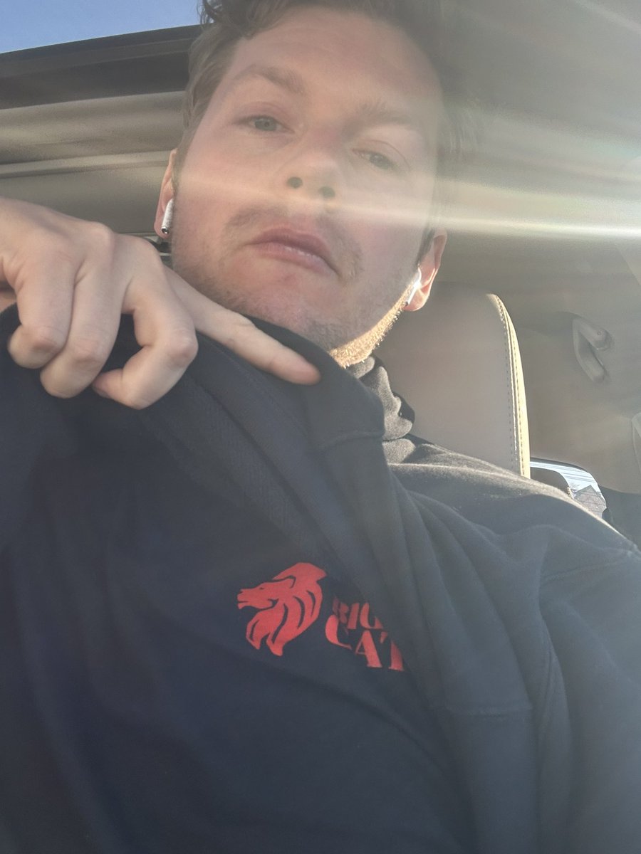 <a href="/flips4miles/">Miles</a> GM <a href="/BigCatDist/">BigCat 🦁</a>