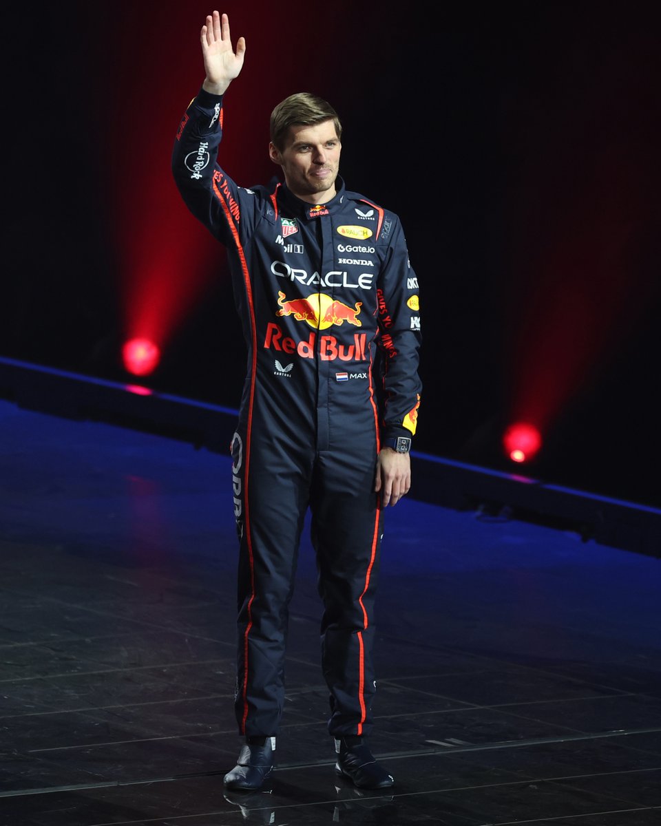 Max33Verstappen's tweet photo. Getting ready. https://t.co/OFKCp3nrKn