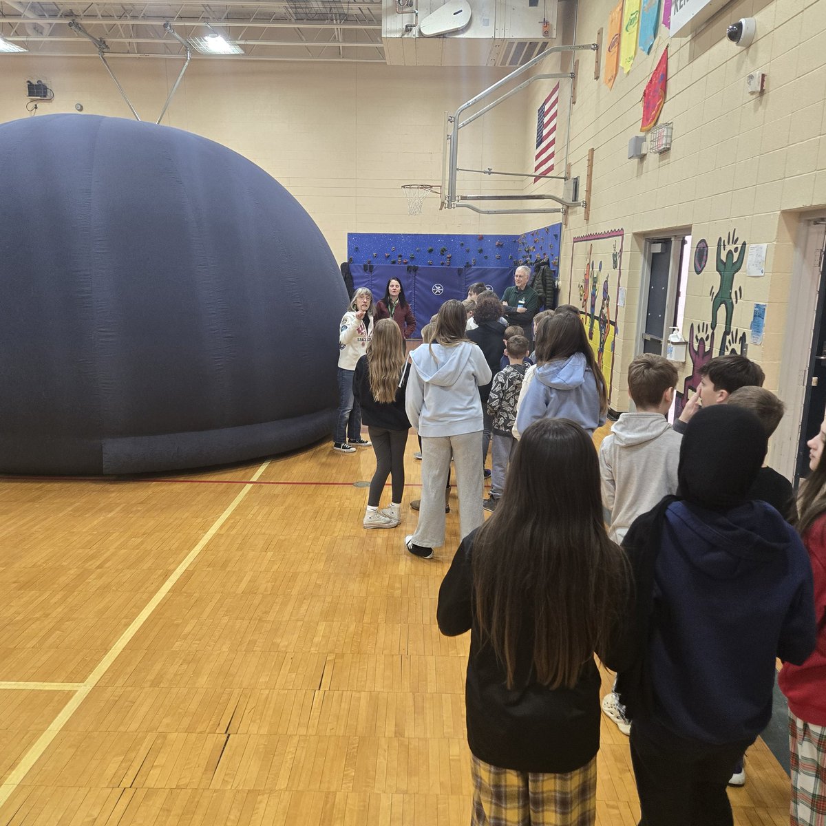 MrsRobertsonKIS's tweet photo. Nature Scopes Binocular Astronomy Program!  We loved the inflatable Planetarium!  @GeaugaParks @KenstonSchools @KenstonKMS @kelly_kris_ https://t.co/cbx36v4nHD