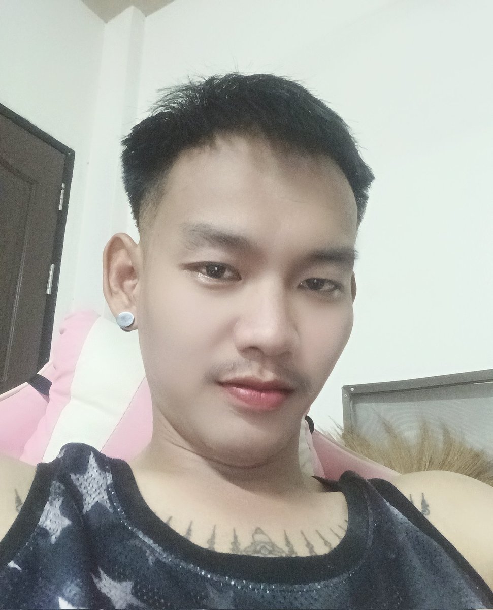 KisssTpp's tweet photo. อาบน้ำเสด เล่นเกมดีกว่าไม่รู้ทำไร #เหงา https://t.co/tqBSuSMgTC