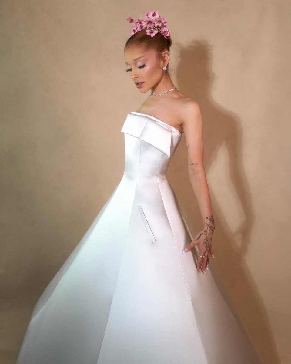 noemi govoni x louis vuitton .*+