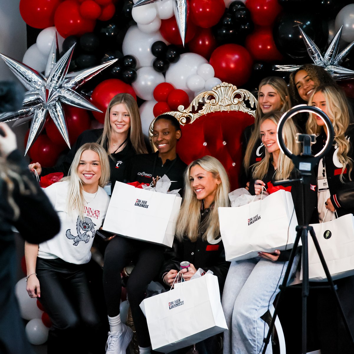 GoBEARCATS's tweet photo. In Her Likeness, presented by @RobinhoodApp, was a huge success for a third year in a row.

Read more: https://t.co/XNUGeH8XRR https://t.co/qNnqeB8YC6