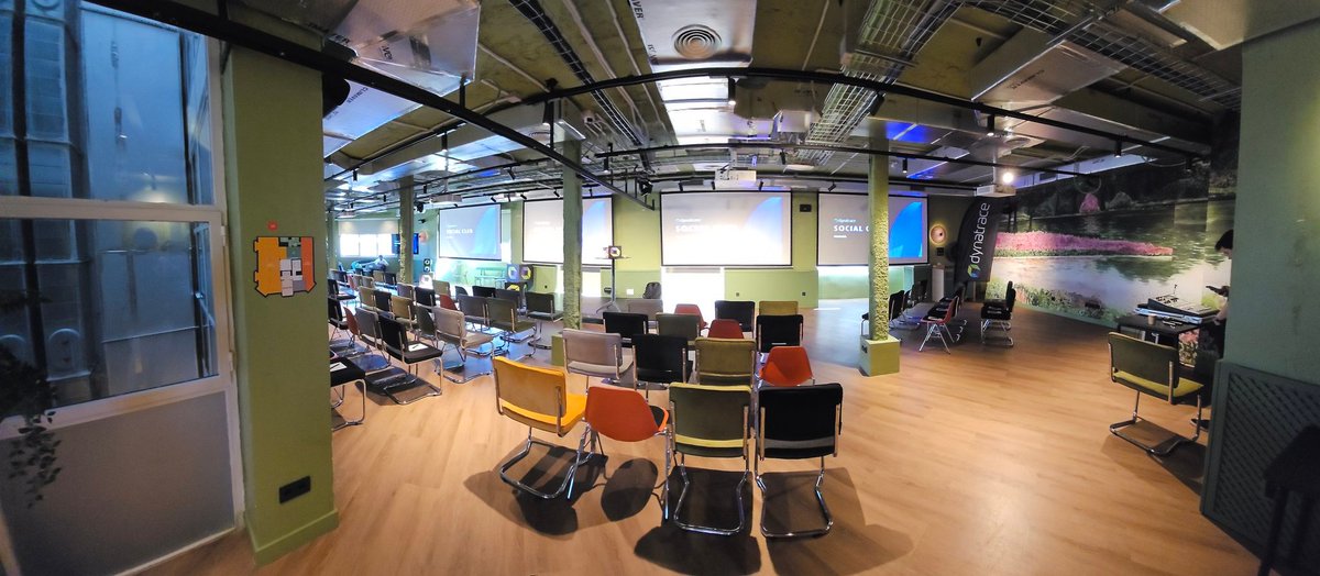 PAPCONGRESOS's tweet image. Todo preparado en Comet Retiro para el Social Club de @Dynatrace