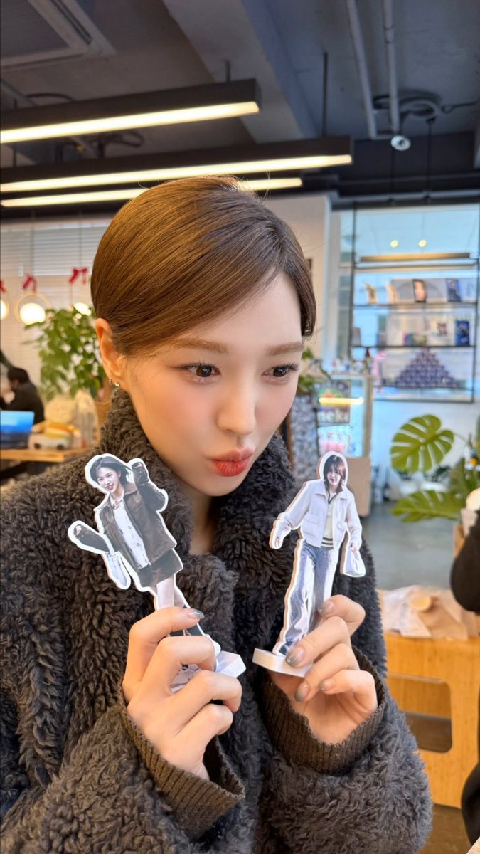 gounja88's tweet photo. #BestEverWendyDay #HAPPYWENDYDAY
#온세상이_웬디로_물들어 #웬디 #WENDY https://t.co/1TdarEOxpM