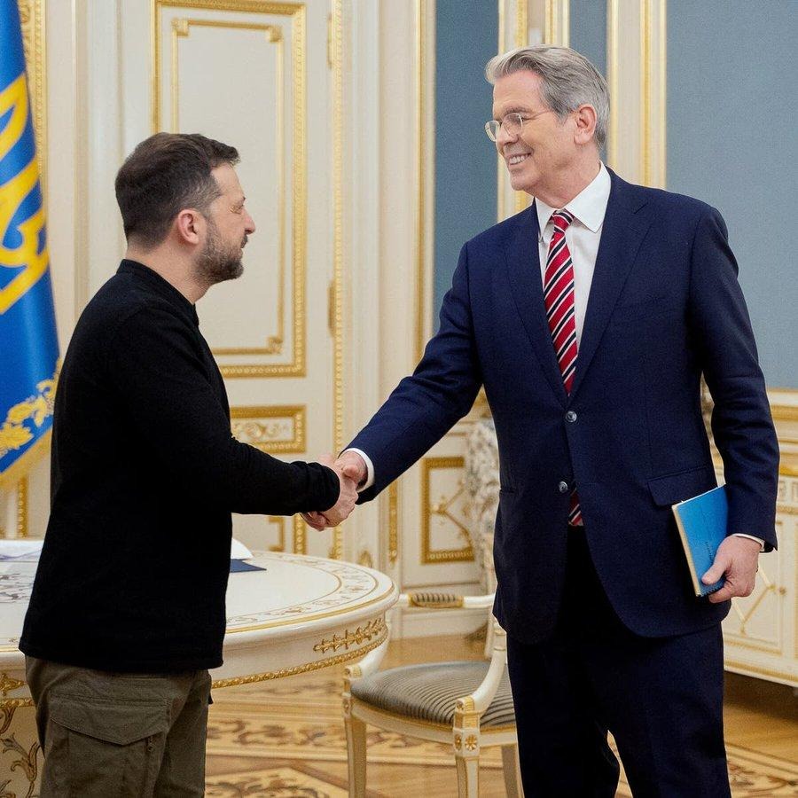 factpostnews's tweet photo. Trump: “Scott Bessent went [to Ukraine] and was treated rather rudely... Zelenskyy was sleeping and unavailable to meet him”

(This is a lie. Here is Zelenskyy meeting with Bessent) https://t.co/rWaX6ws1JQ