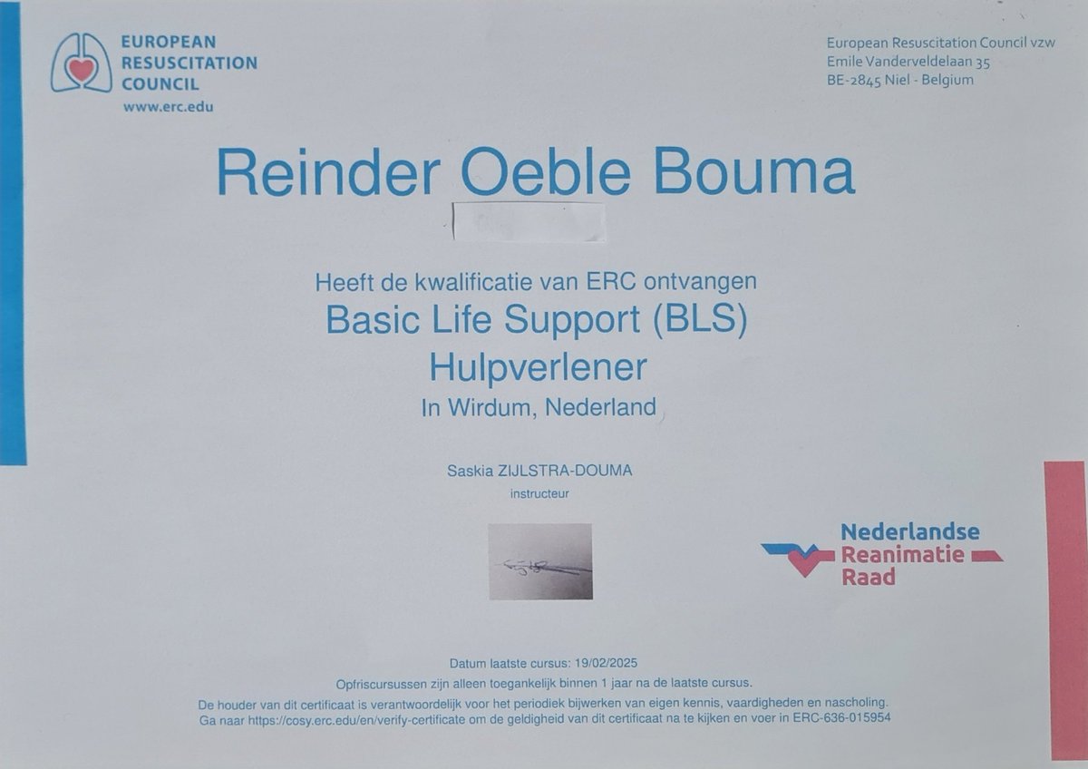 OebleBouma's tweet photo. Gisterenavond een herhalingscursus #reanimatie en AED gevolgd in #Wirdum.
Direct de @HartslagNu app bijgewerkt.
De afgelopen weken hebben 18 vrijwilligers uit Wirdum e.o. deze opleiding/herhalingscursus gevolgd!
Ook meedoen?
Zie https://t.co/21Oirpenro https://t.co/chcYul2wxk