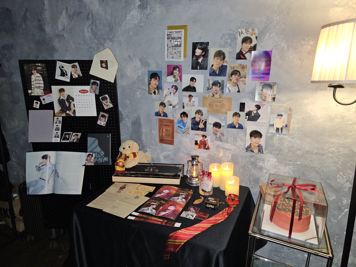 wheenteul's tweet photo. 트친 따라서 크레즐 승민님 생일 바 다녀왔어요!! 해리포터 컨셉으로 예쁘게 꾸며져 있어서 이곳저곳 구경하는 재미가 있었어요ㅎㅎ 특전도 너무 이쁘게 나오고 선착순으로 받은 온더락도 잘쓰겠습니다 너무 즐거웠습니다🥰 https://t.co/6ce6sE8qiX