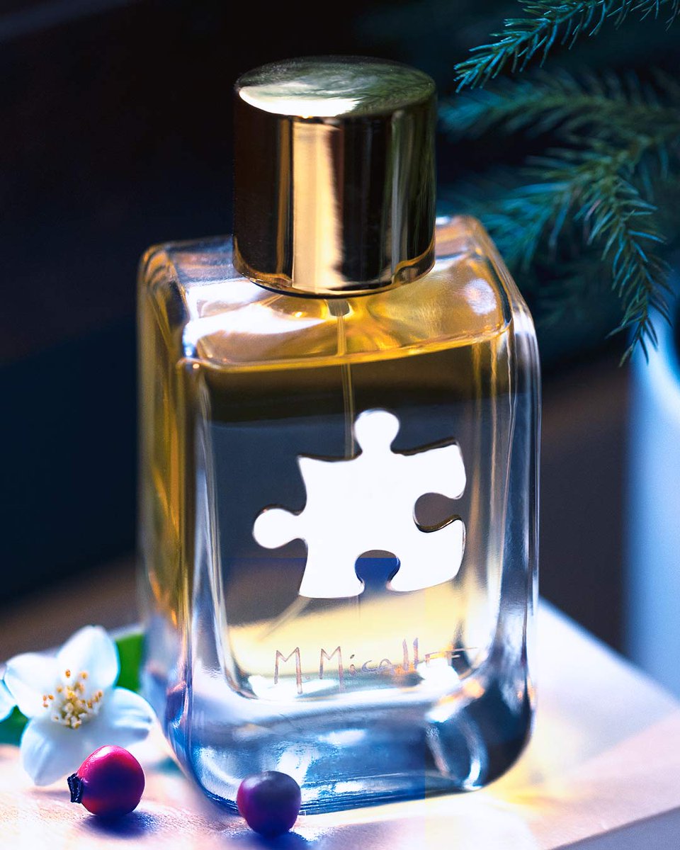 FragranceX's tweet photo. Ready to turn heads? Micallef Puzzle Collection No. 1 by #MMicallef is your new secret weapon. It’s rich, sensual, and completely captivating.
Order it from our #WinterSale and score free shipping: https://t.co/Ri80SJEKQW https://t.co/PuT8c5TVYE