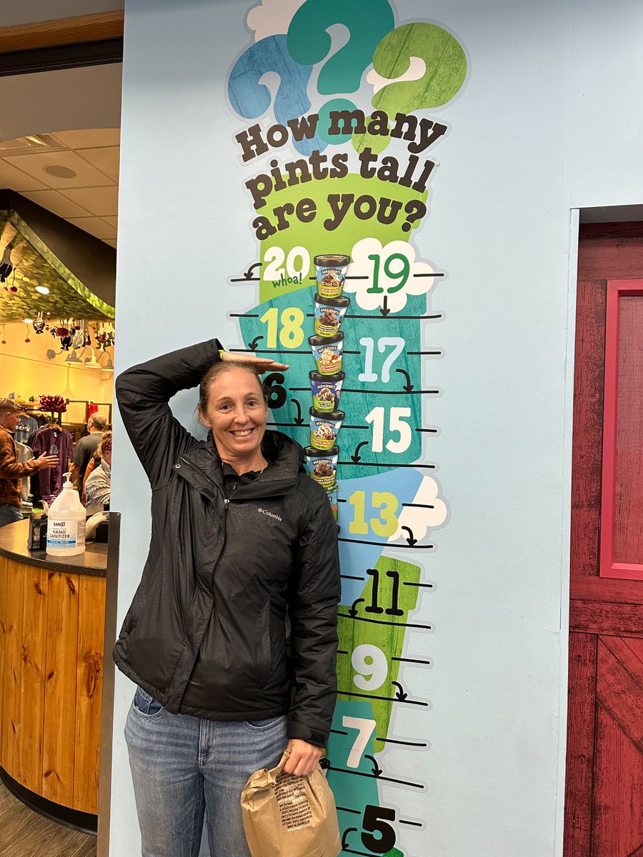 MauiElectric's tweet image. #NationalEngineersWeek: One of Emily's favorite company events is #IntroduceAGirlToEngineeringDay with @MEDBinc shows young girls what it is like to be an engineer &amp;amp; woman in STEM. Emily also enjoys volunteering with @SpecialOlympics, trying new foods, &amp;amp; paddling! (4/5)