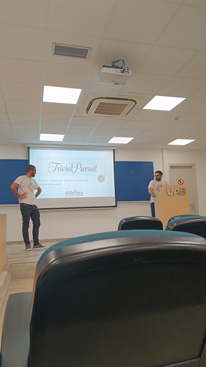 scqjove's tweet photo. Avui estem a la @UABciencies fent un Trivial amb alguns/es de vosaltres!🎉 En breus sabrem els/les guanyadors/es! 🤭🥳🤩 @scq_iec https://t.co/aHcnbAnb8j