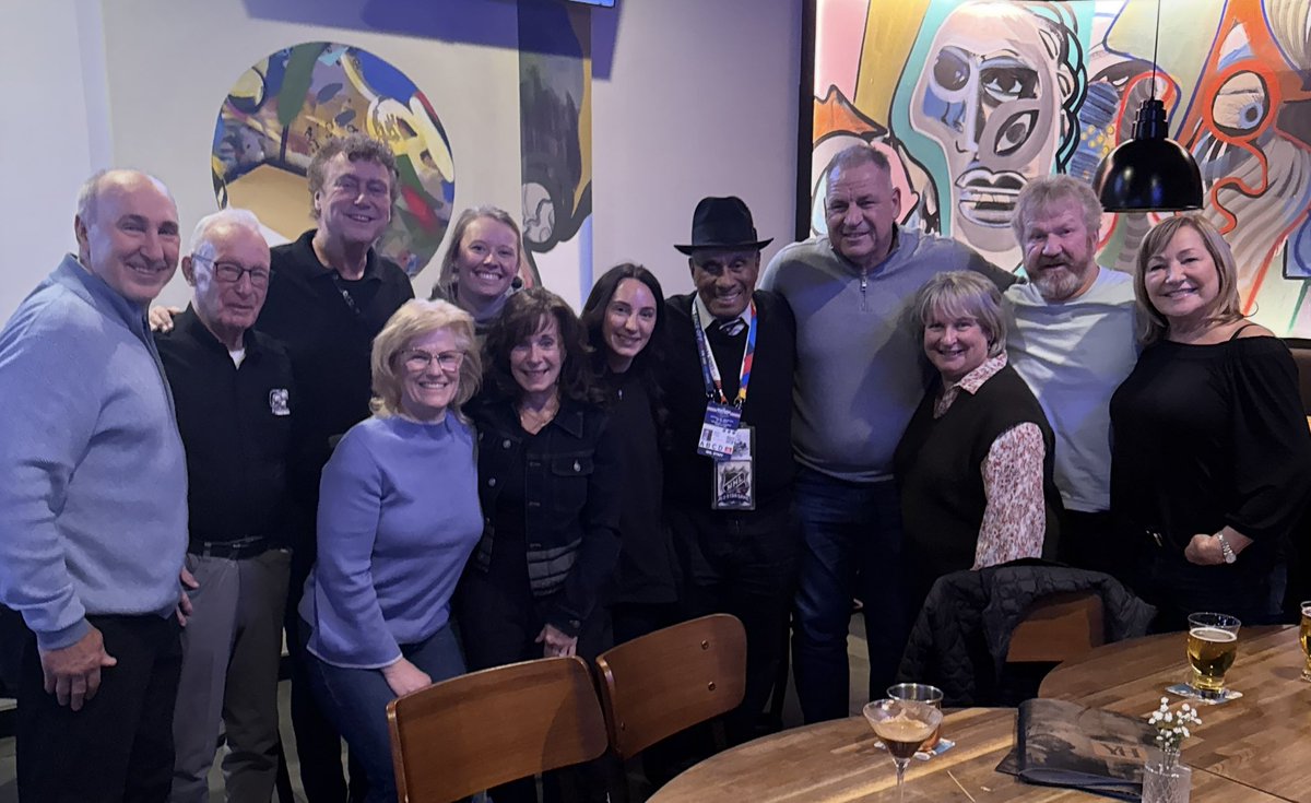 An amazing moment meeting the great Willie O’Ree, one of the incredible trailblazers of our great game! Proud to honour his impact around the game during Black History Month.