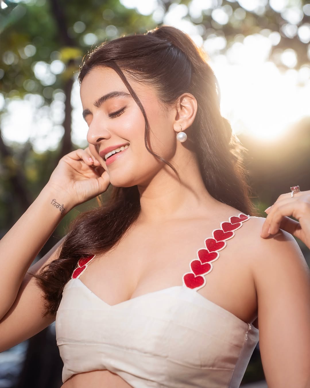 GkPazOEXkAALdBI?format=jpg&name=large