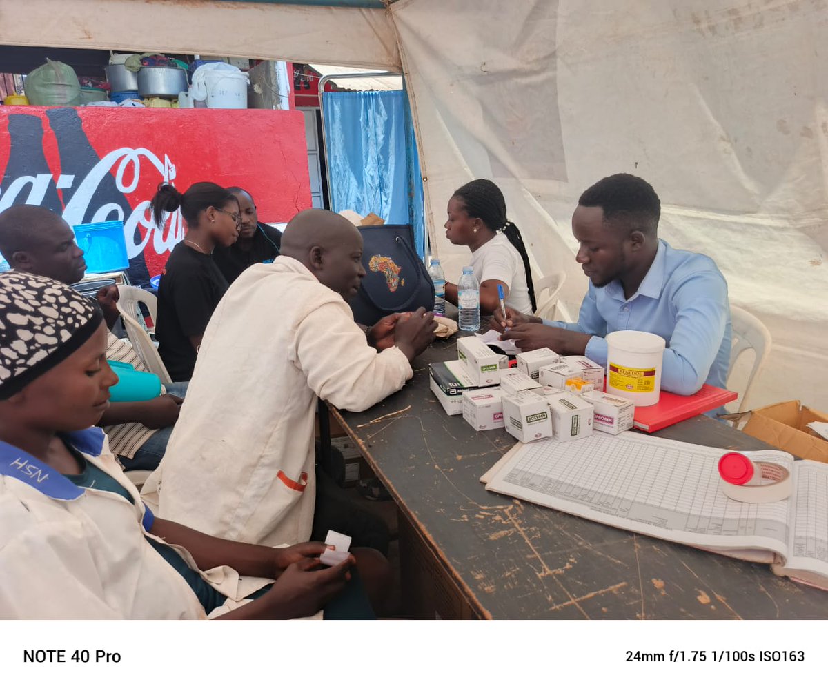 ReafUg's tweet photo. #Mpox is real & can be deadly! 😢
It spreads through close contact, including sexually, causing fever, swollen lymph nodes & a painful rash.🚨
Yesterday, we teamed up with #UNICEF to educate the #Lufula community on symptoms & prevention.
Stay informed, stay safe!
#SDG3ForAll https://t.co/JN0HFgrVkn