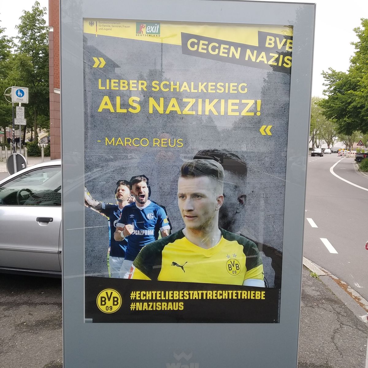 erik 🖤💛 ein Tannenzapfen tweet media