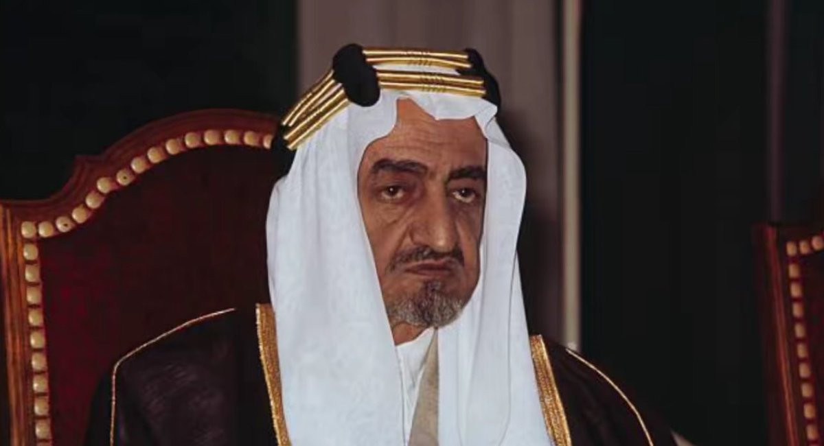 "النوم سباي المراجل والارزاق ، 
ياقل نوم مدورين المكاسيب 

ان كان ما جاك الولد نومه اشفاق ،
تحرم عليه مشوهقات المراقيب".
