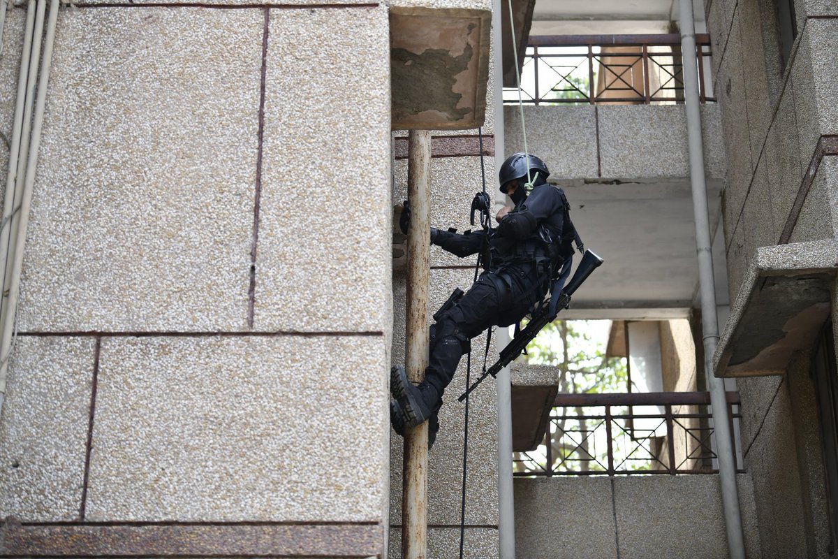 crpfindia's tweet photo. Fierce, Focused, Unstoppable !
The commandos of #AIPCC are a force to reckon with — bold, relentless, and burning with competitive fire. Pushing their limits, they dominate every test, chasing victory with precision and grit.
#CRPF
#NationFirst
@groupcentreggm
@gpsinghips
@BSF_India
@ITBP_official
@SSB_INDIA
@CISFHQrs
@RPF_INDIA
@official_dgar
@nsgblackcats
@JmuKmrPolice
@KarnatakaCops
@TelanganaCOPs
@JharkhandPolice
@police_haryana
@tnpoliceoffl
@APPOLICE100
@odisha_police
@MahaPolice
@GujaratPolice
@TheKeralaPolice
@PoliceRajasthan
@assampolice