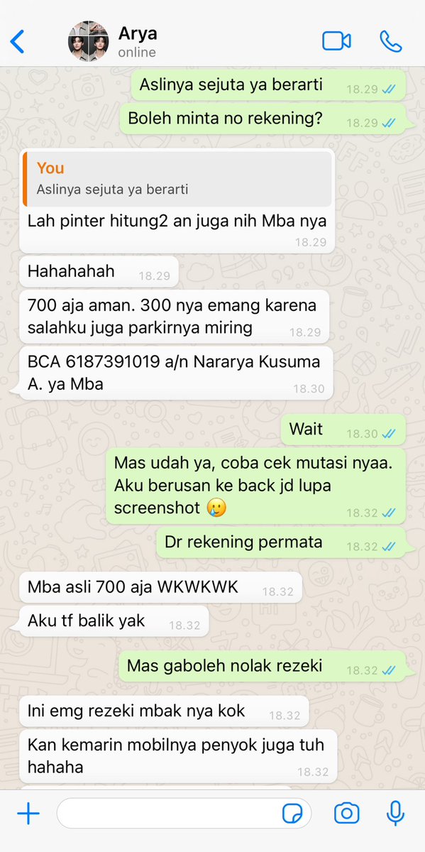 meichaton's tweet photo. Yaudah mending itu 300 kasih aku aja 🫴🏻 https://t.co/0Nf389MuZu