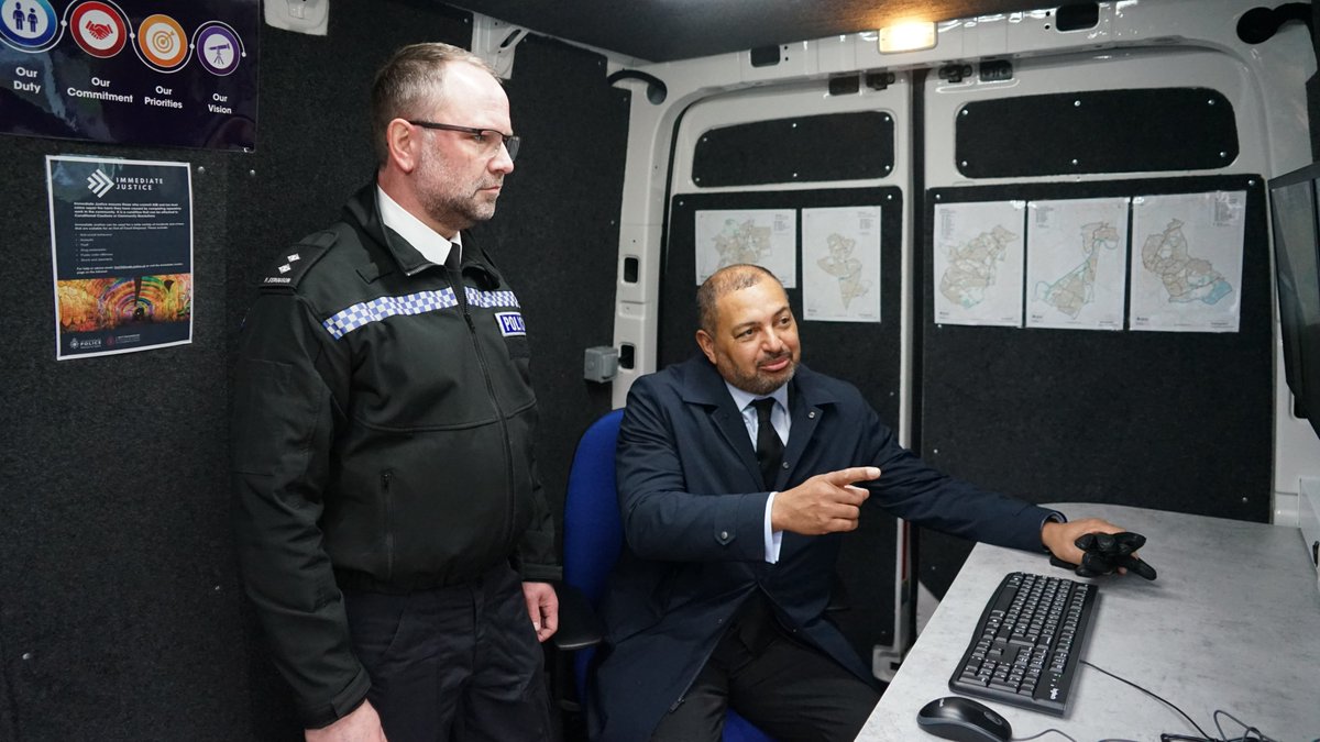 🚓‘There will be no place to hide’ – New CCTV van to tackle antisocial behaviour in our city neighbourhoods.

📰Read the full story on our website - nottsvrp.co.uk/post/there-wil…