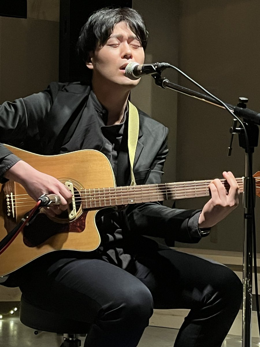 ファンタジーサークルvol.2
植田涼太さん

何回も見てるんだけど、今日急に「めっちゃいいな！」となった笑
曲も声も。
話しかける勇気が無いので、帰り道「サブスクあるかな…」って検索したら、あったー！あの曲は『溺れる魚』っていうのか〜
聞きながら帰った。