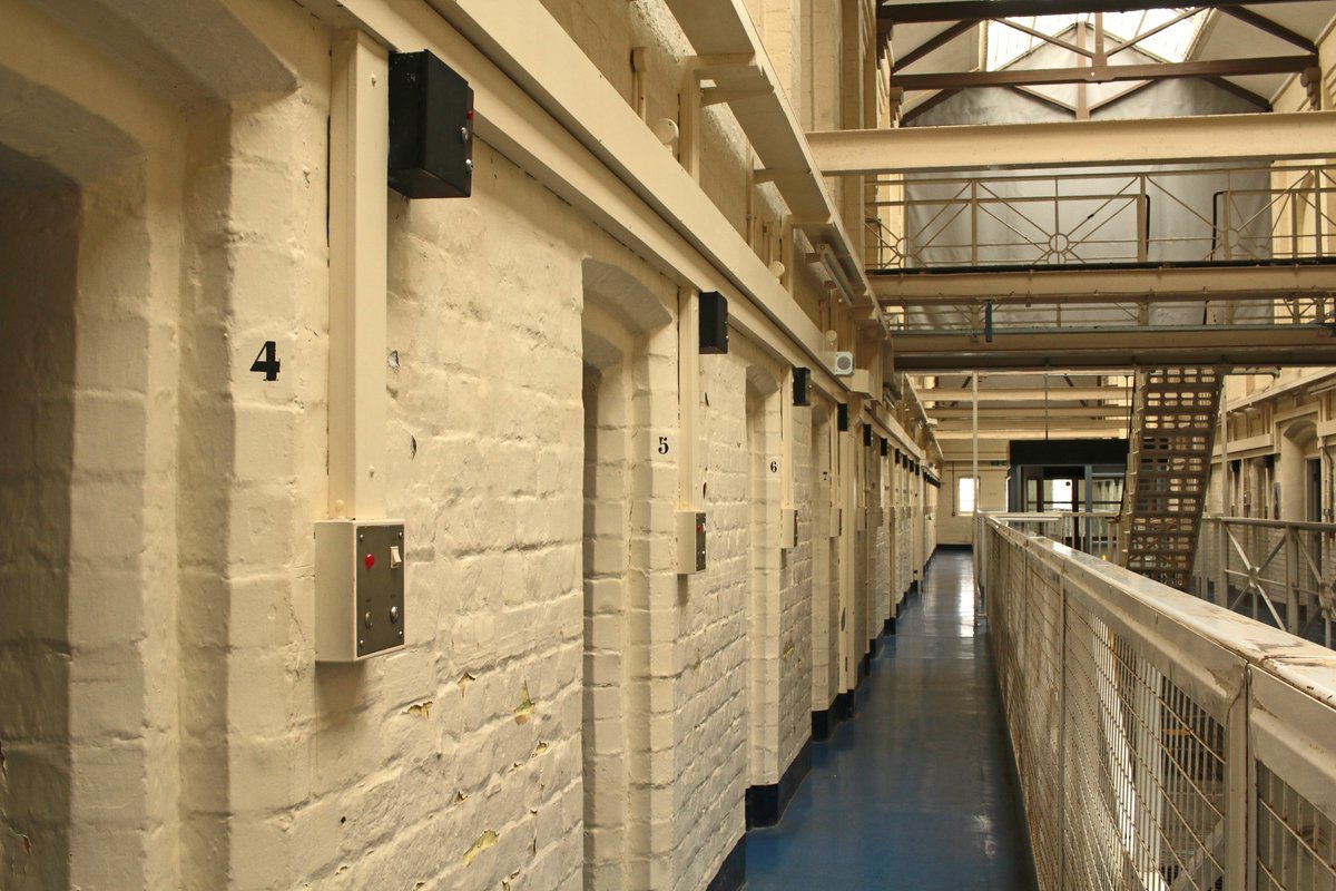 £22M Payroll Fraud Case: A Wake-Up Call for Construction Firms 🚨

7 people are now behind bars after orchestrating a £22m payroll fraud. This case underscores HMRC’s intensified crackdown, not just on fraudulent payroll providers but also on construction firms who knowingly use