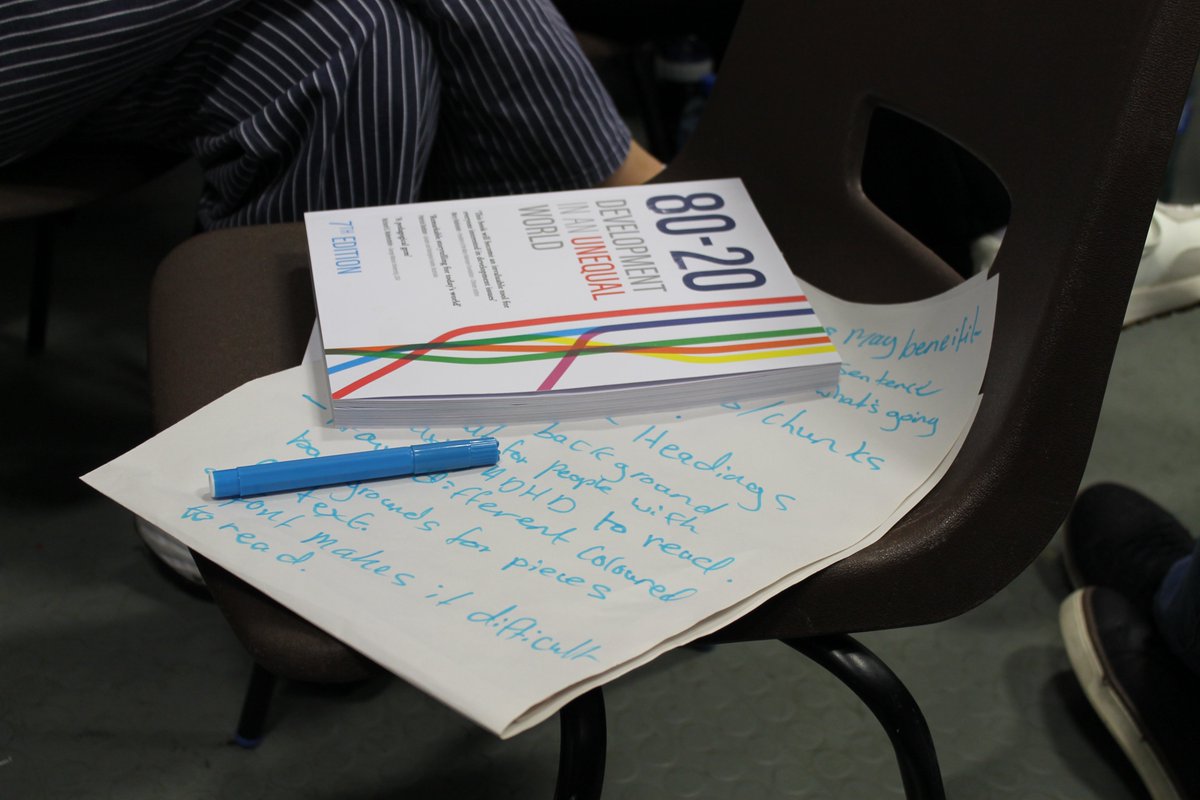 1/ 
🌎 "From 'Hot Potatoes' Issues to a Planet on Fire"🔥

@TonyDaly from <a href="/our8020world/">80:20</a> led a workshop this week with @UniOfGalway's PME students (<a href="/edtechne/">School of Education, University of Galway</a>) on how educators can handle controversial global topics in the classroom.