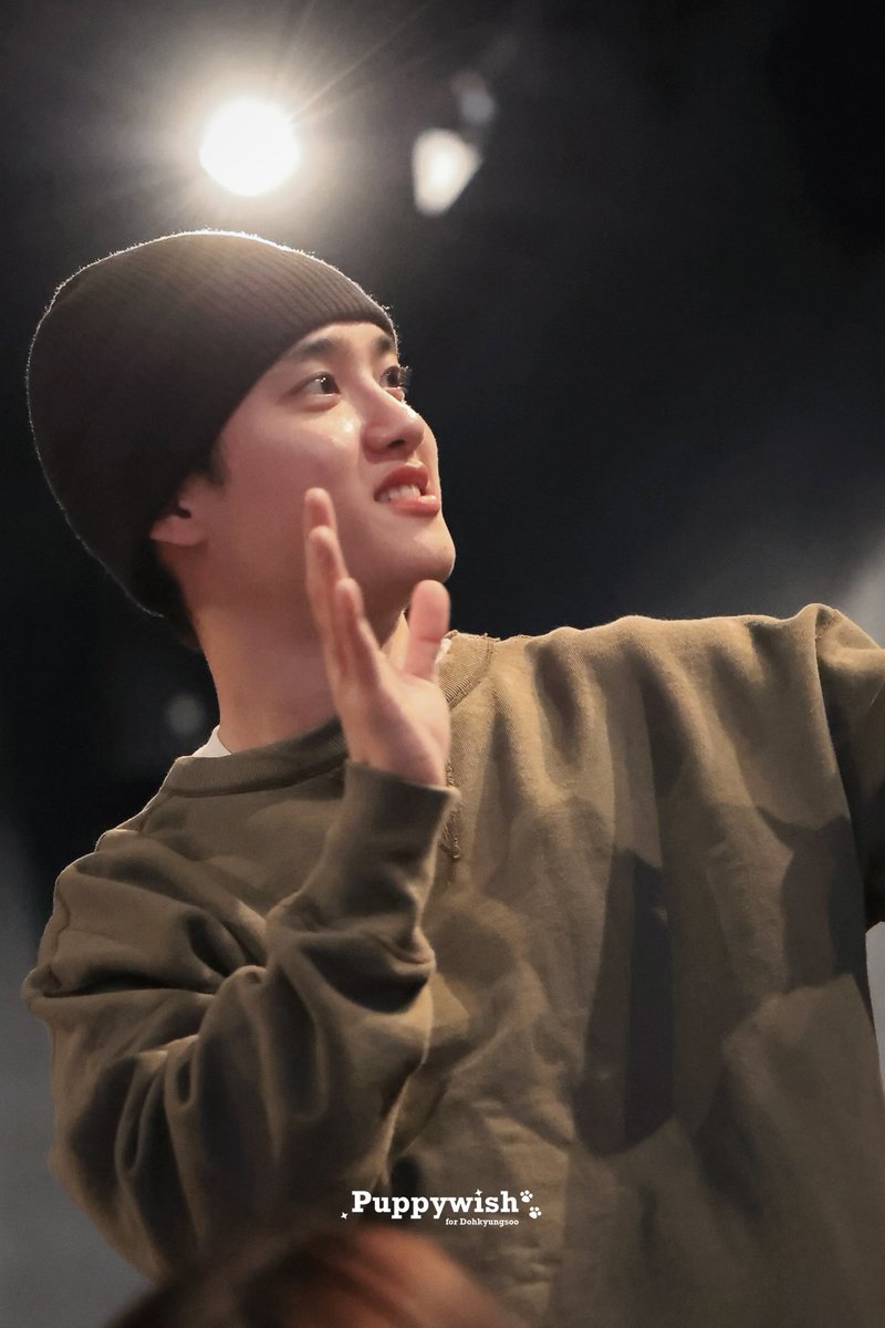 250215

빛난다😺✨

#도경수 #경수 #디오 #KYUNGSOO #DO（D.O.）#Dohkyungsoo  #都暻秀 #ド・ギョンス