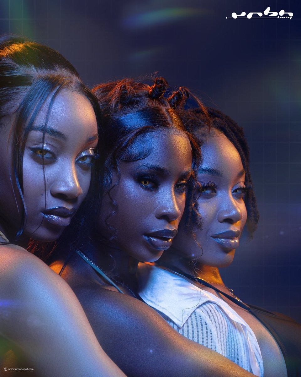 Bring back girl groups so I can capture more photos like this📸🫶🏾