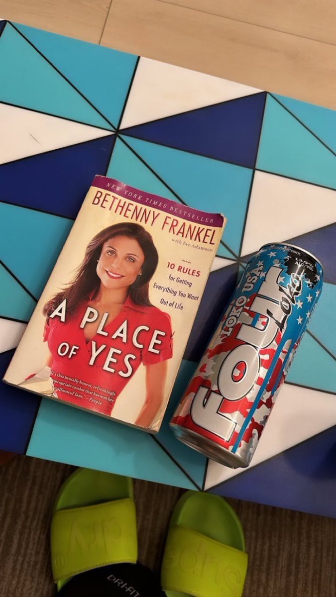 Breakfast and some light reading 😊