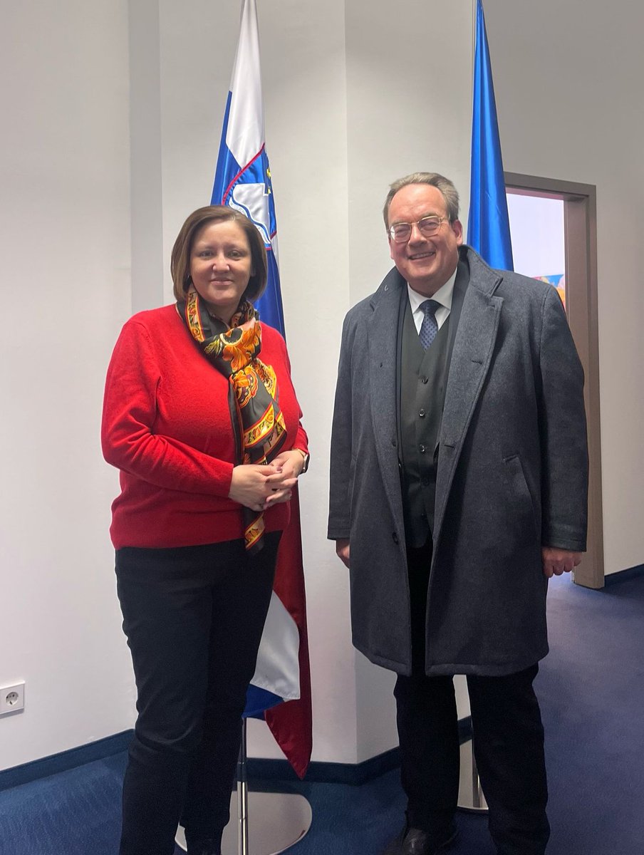 Dr. Norbert Eschborn, future head of the KAS office for Croatia and Slovenia, met last week with the Slovenian Ambassador to Germany, Dr. Ana Polak Petric. They expressed great satisfaction with the current state of bilateral relations between both countries.