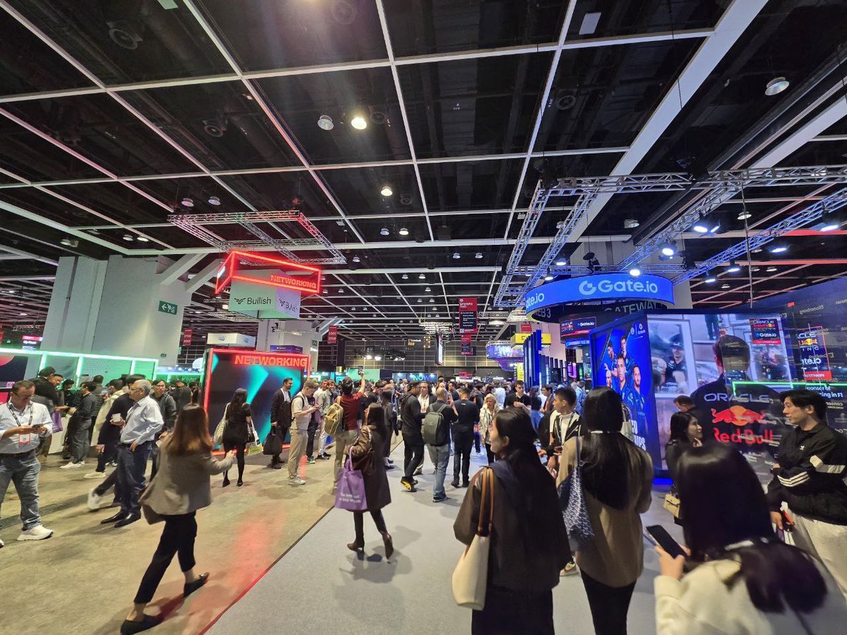 🐙 OTSea at HK Consensus 🐙

What an incredible few days packed with groundbreaking projects and innovative tech! 

We had many insightful conversations that are helping shape our strategy for the future.

Check out some of the presentations/events we attended 👇