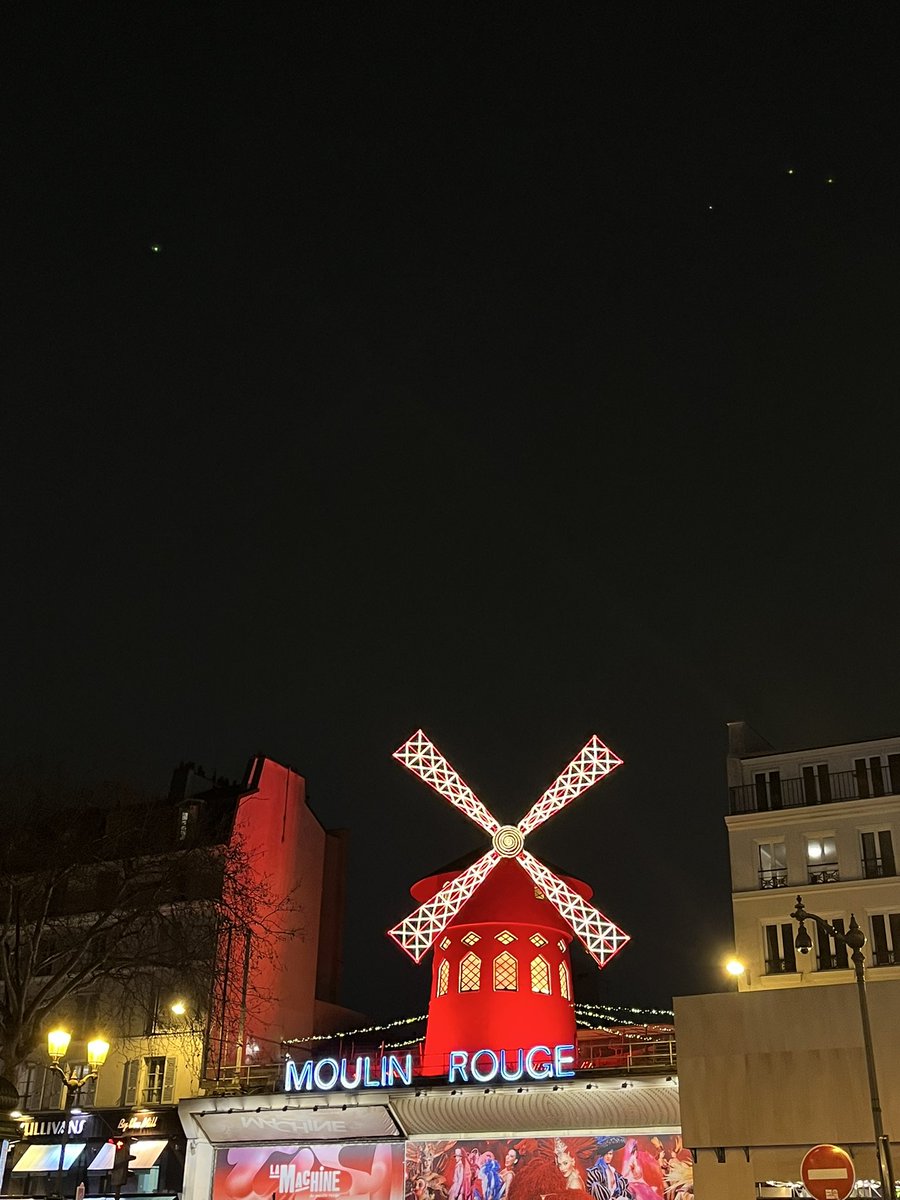 meowrocknrolla's tweet photo. A man who is chasing a posh life will choose an ordinary nightclub. 

A man with a sense of taste goes to have fun at the cathedral for a party of @TaprootWizards and then to the Moulin Rouge. https://t.co/0tqOAClMKG