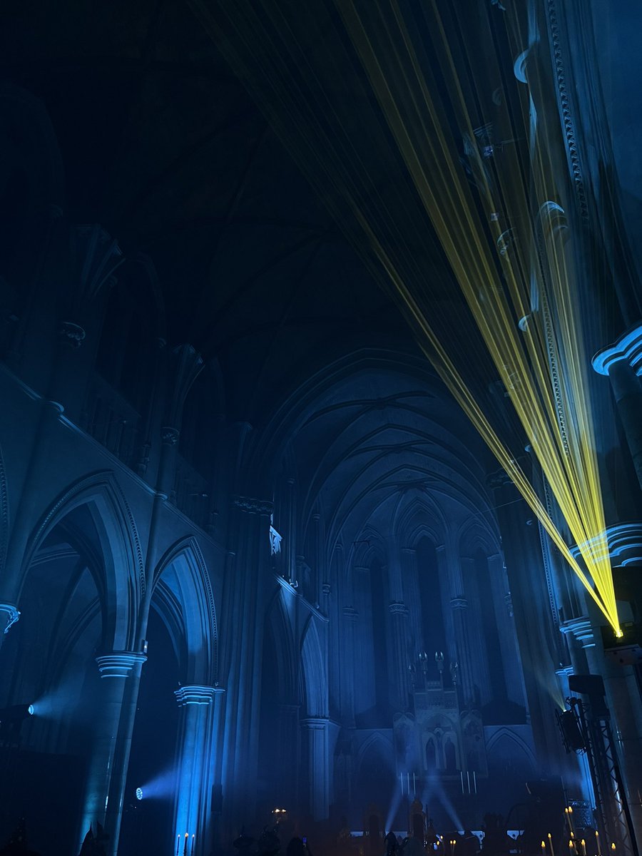 meowrocknrolla's tweet photo. A man who is chasing a posh life will choose an ordinary nightclub. 

A man with a sense of taste goes to have fun at the cathedral for a party of @TaprootWizards and then to the Moulin Rouge. https://t.co/0tqOAClMKG