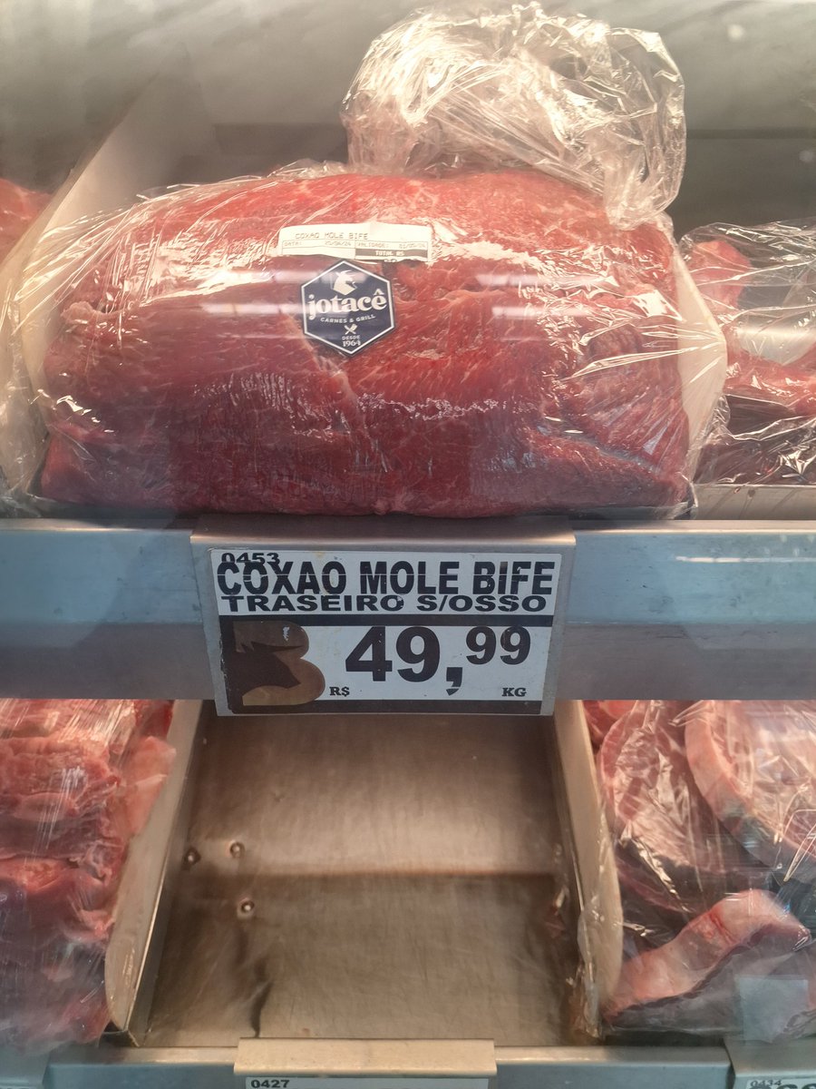 MBokage's tweet image. Turn around @BillGates, I won't stop eating meat, turn around. #Go_sk_on sugarcane field.
#MeatIsGood🥩