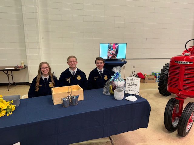 It’s all about the <a href="/PCHS_Hawks/">Prairie Central High School</a> FFA on the Fairbury Newsmakers Show tonight from <a href="/emancipate_brew/">Emancipation Brewing Company</a> as we preview Saturday’s Farm and Home in Forrest. Join us for an earlier time of 5:30 p.m. <a href="/incolnlay/">Lincoln Slagel</a> <a href="/DonSlagel/">Don Slagel</a>