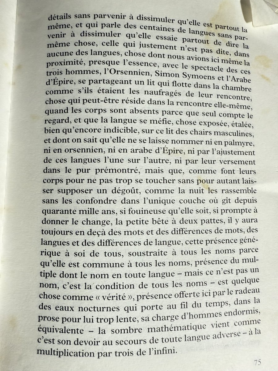 Extrait du roman Calme bloc ici-bas du philosophe Alain Badiou, P.O.L, Paris, 1997, pp. 74-75. J'ai rarement lu des mots aussi forts et beaux pour dire l'égalité des humains, partout et toujours.