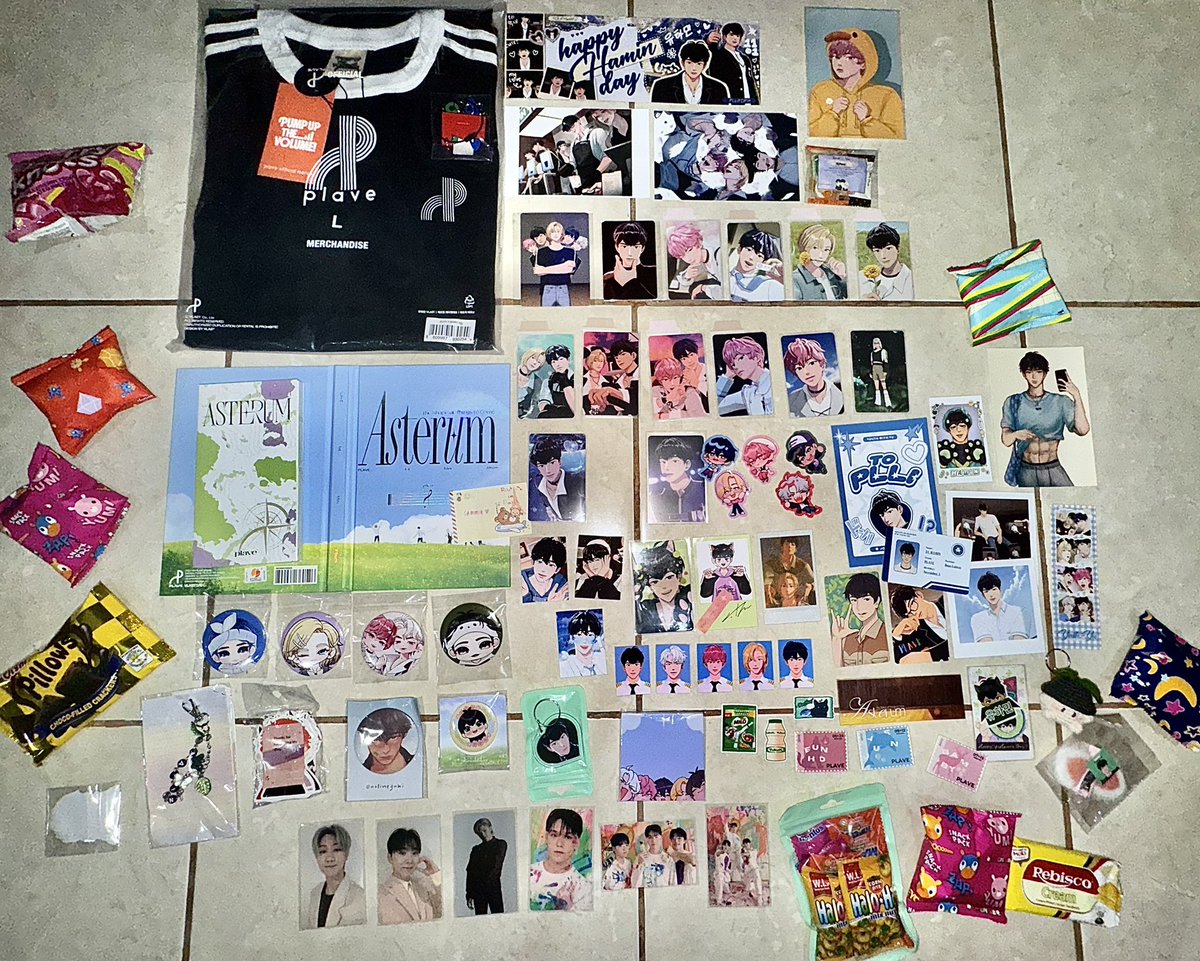 imsmmie's tweet photo. #samMAILbie ๐
Thank you @plliannannyeong for being my number 1 seller and sorting center for the stuff I got from @karachingu @deerbamby_ @Meowngi17 @reiss_chi ๐ฅน Thank you so much to these amazing people as well ๐ฅน
Reaction po ng frenny ko pag bukas ng box: Wow food haul https://t.co/s2Cz2de3tS