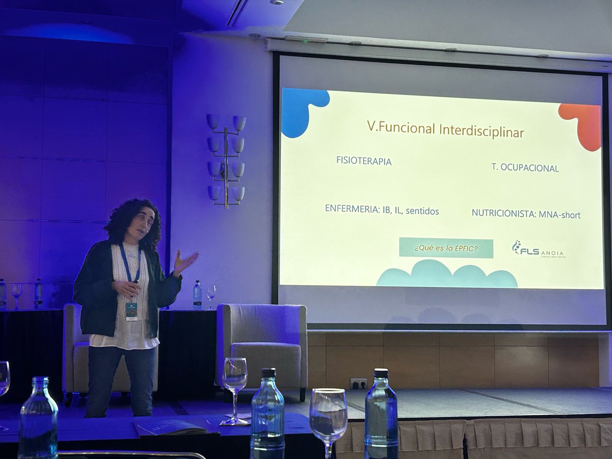 Hoy hemos presentado un caso clínico de la Escuela de Prevención de Fracturas y Caídas en <a href="/SEFRAOS_/">SEFRAOS</a> 💡👩‍⚕️👨‍⚕️ ¡Juntos seguimos aprendiendo y avanzando hacia una mejor salud! 🙌 #Salud #Prevención #TrabajoEnEquipo