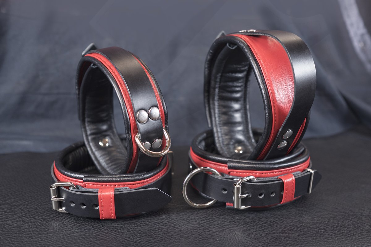 Some pretty big news, V2 of our collars are now available &lt;3 More comfy with better padding, two separate small and large sizes for better fit and less excess strap! New strap design and rivet look but the same great leather &lt;3

leathersaurus.etsy.com/listing/730882…