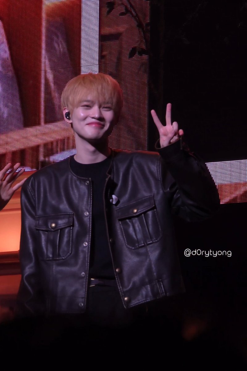 d0rytyong's tweet photo. 250220 #천러 #chenle

러냥이 https://t.co/GOPY8V6nMS