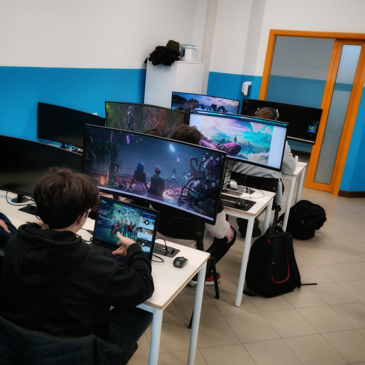 marcosecchi_'s tweet image. Ho cominciato una nuova esperienza come docente di #GameProgramming presso #ITSTechTalentFactory.

Credo che ne vedrò delle belle...

#gamedev #unrealengine #ue5
